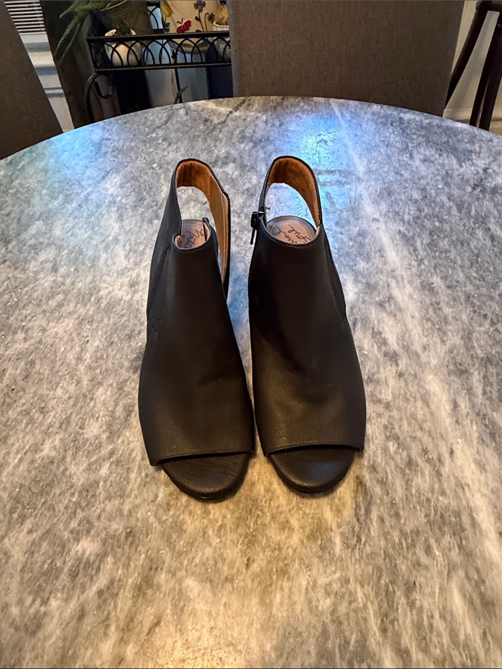 Natural Soul Black Peep-Toe Slingback Mules